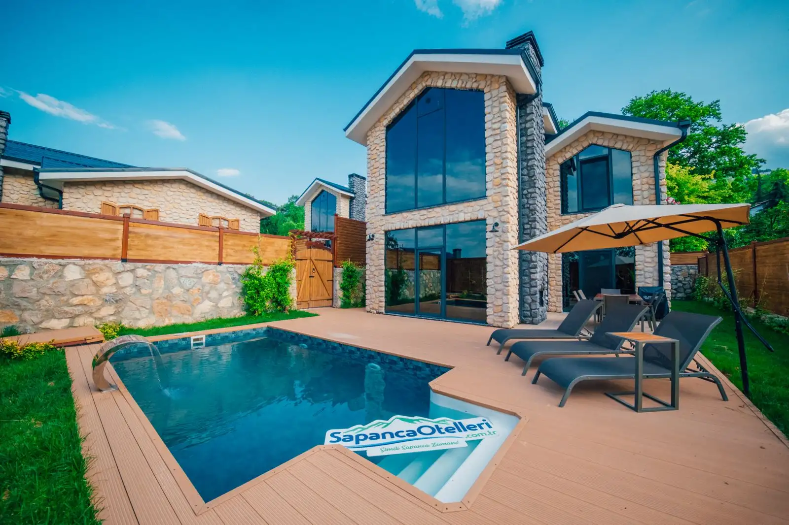 Deluxe Villa