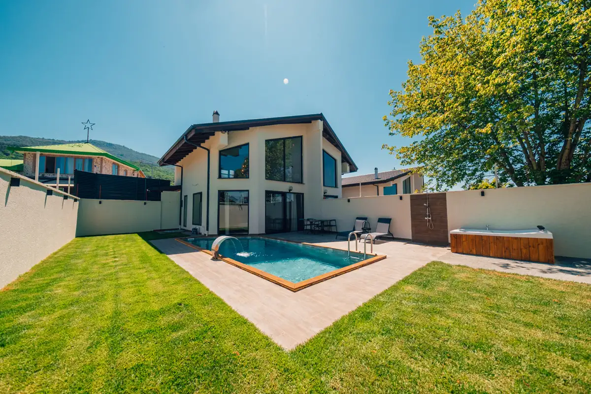 Özel Havuzlu Villa